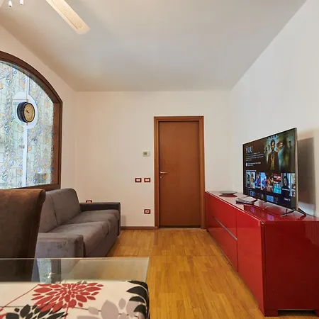 La Casa Di Pippo Apartment Bergamo Exterior photo